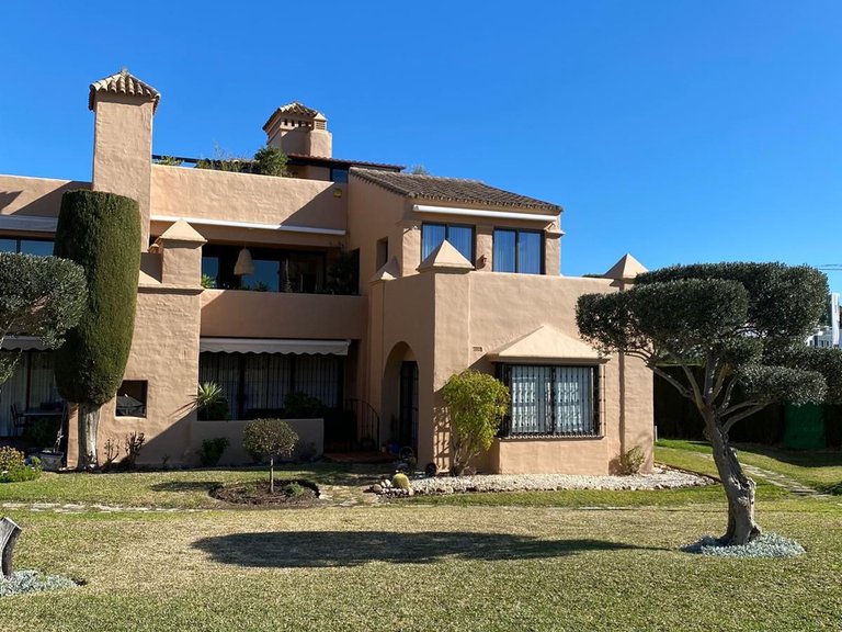 Penthouse for Sale in Estepona, Malaga 2