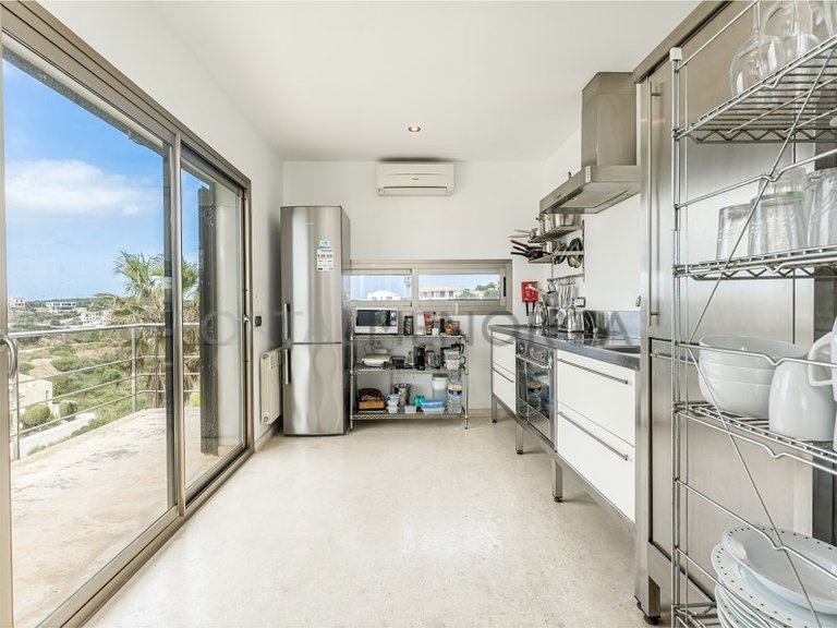 Villa for Sale in Cala Llonga, Menorca 6