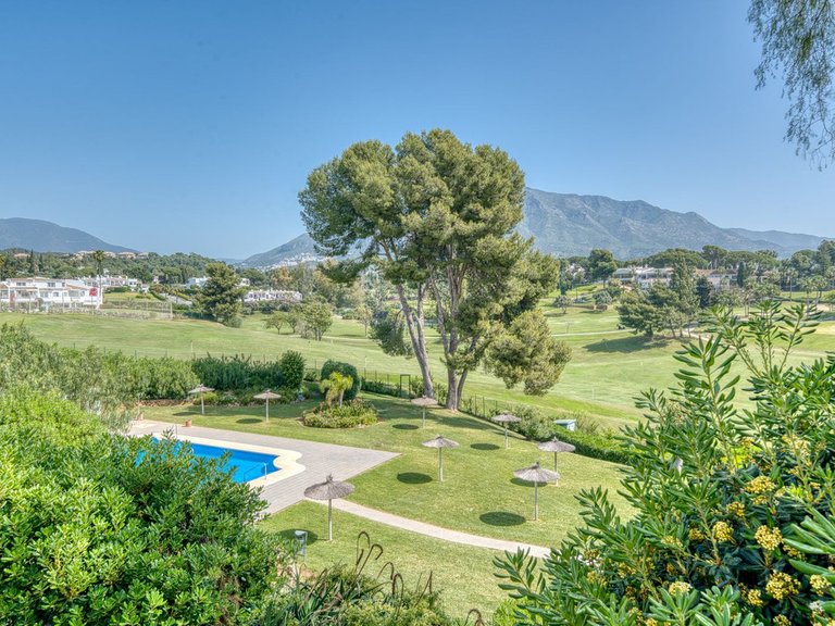 Apartment for Sale in Nueva Andalucia, Malaga 1