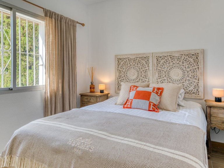 Apartment for Sale in Nueva Andalucia, Malaga 13