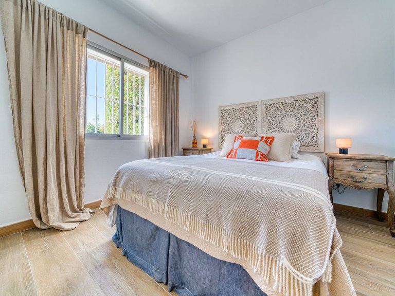 Apartment for Sale in Nueva Andalucia, Malaga 14