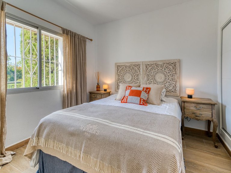 Apartment for Sale in Nueva Andalucia, Malaga 15