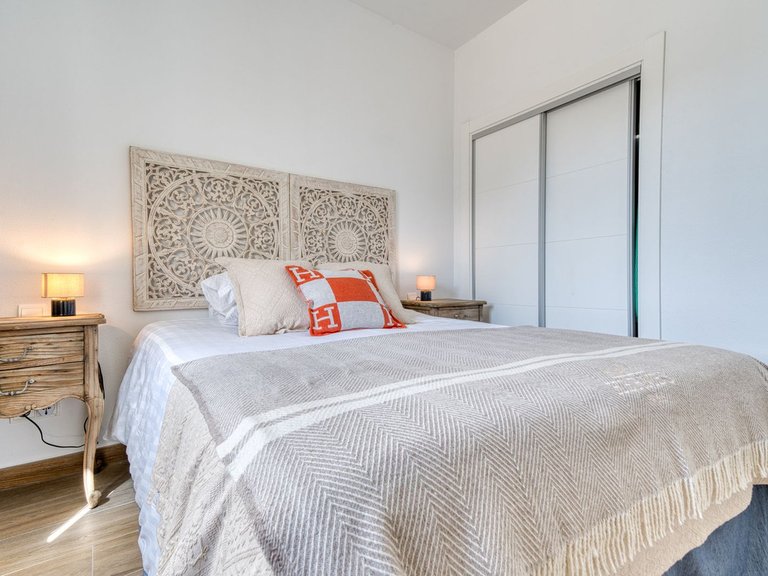 Apartment for Sale in Nueva Andalucia, Malaga 16