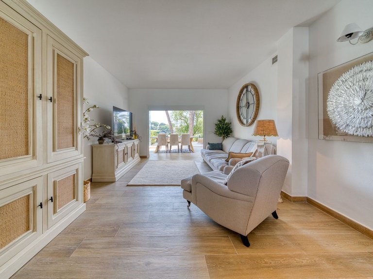 Apartment for Sale in Nueva Andalucia, Malaga 24