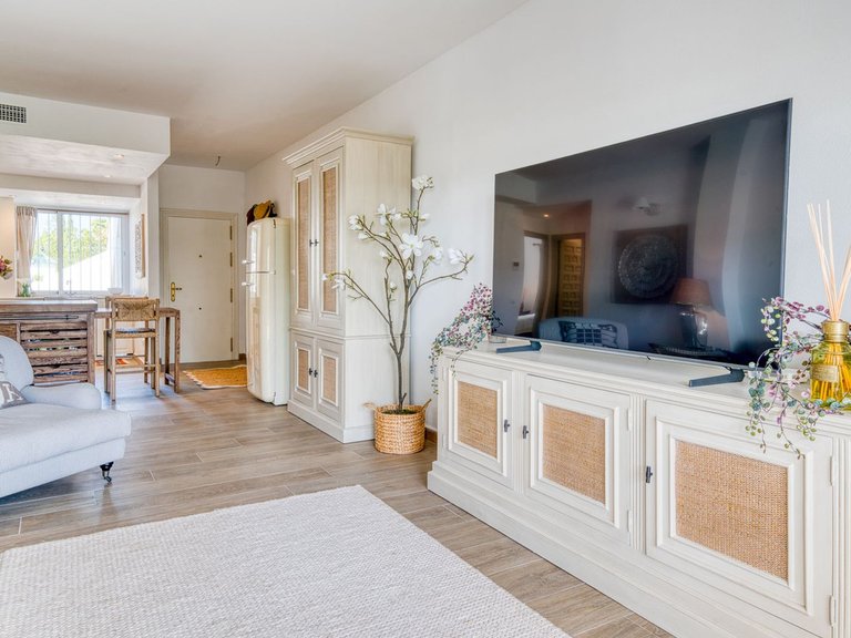 Apartment for Sale in Nueva Andalucia, Malaga 30