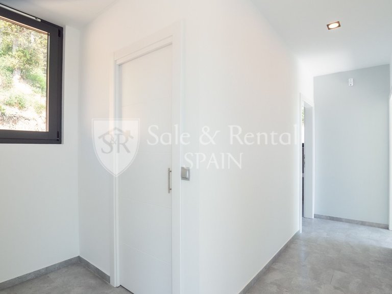 Villa for Sale in Lloret De Mar, Gerona 20
