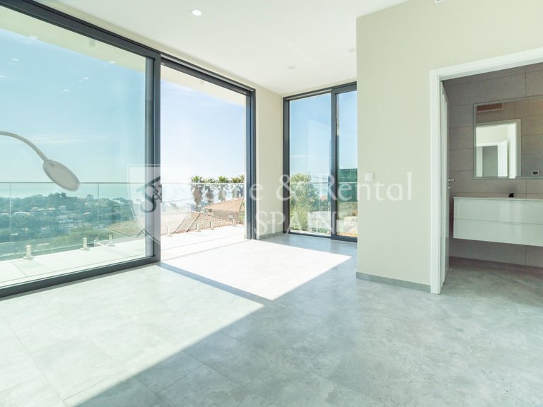 Villa for Sale in Lloret De Mar, Gerona 24