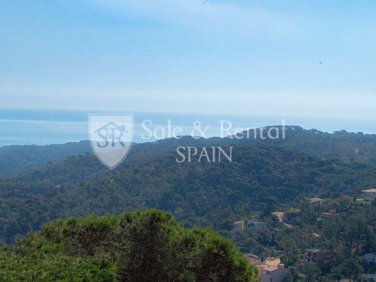 Villa for Sale in Lloret De Mar, Gerona 27