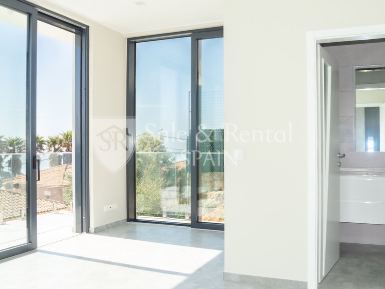 Villa for Sale in Lloret De Mar, Gerona 28