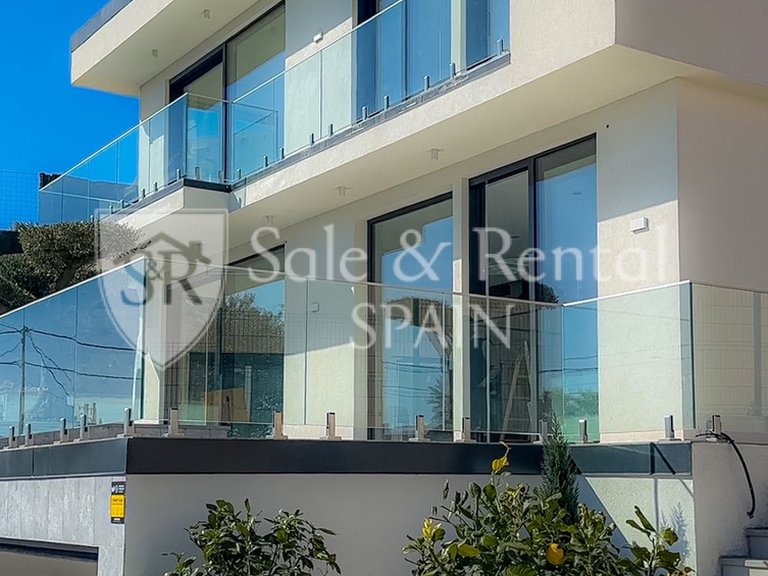 Villa for Sale in Lloret De Mar, Gerona 36