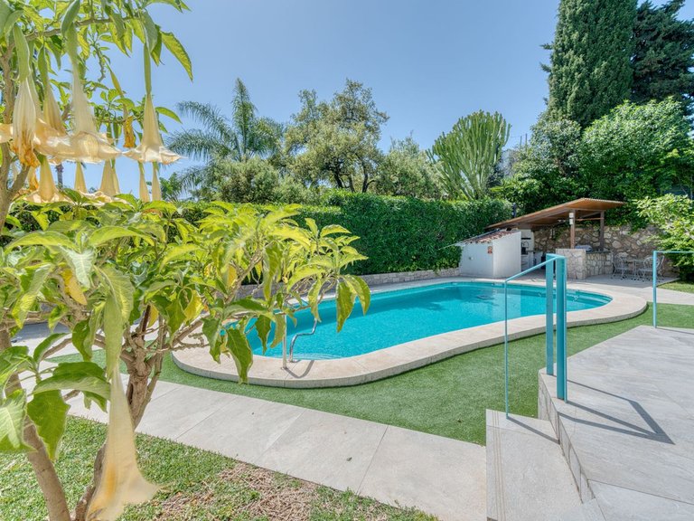 Villa for Sale in El Rosario, Malaga 39