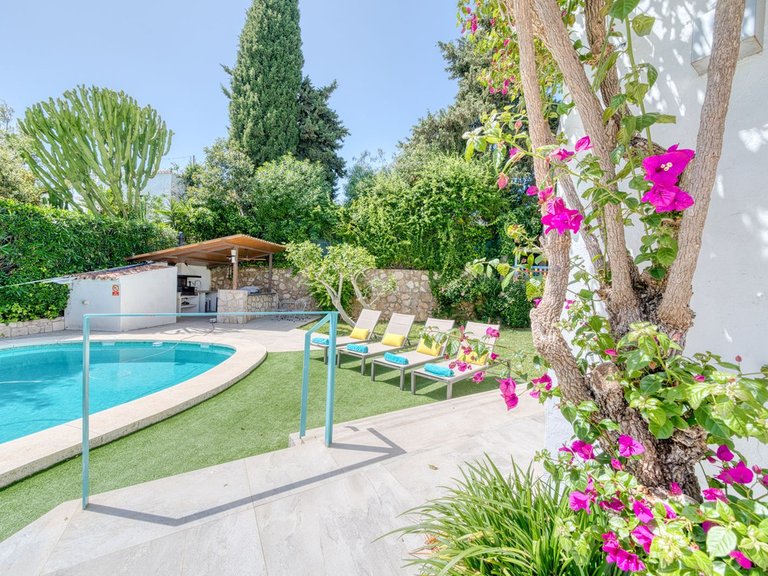 Villa for Sale in El Rosario, Malaga 43