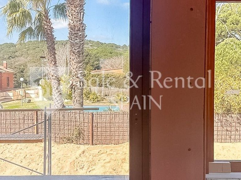 Villa for Sale in Lloret De Mar, Gerona 28
