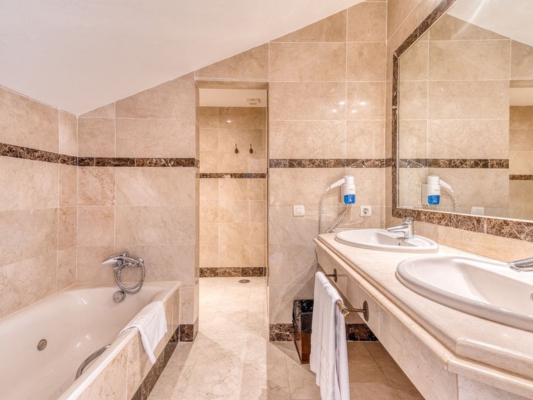 Penthouse for Sale in Puerto Banus, Malaga 21