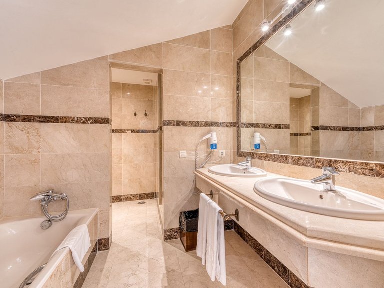 Penthouse for Sale in Puerto Banus, Malaga 22