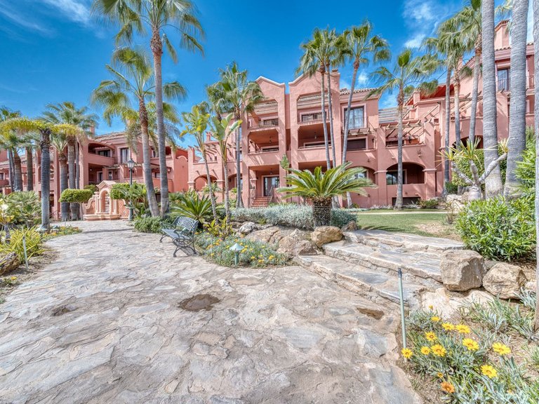 Penthouse for Sale in Puerto Banus, Malaga 26