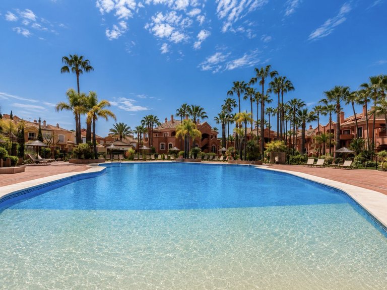 Penthouse for Sale in Puerto Banus, Malaga 34
