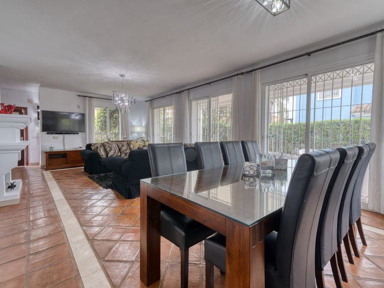Villa for Sale in La Duquesa, Malaga 8