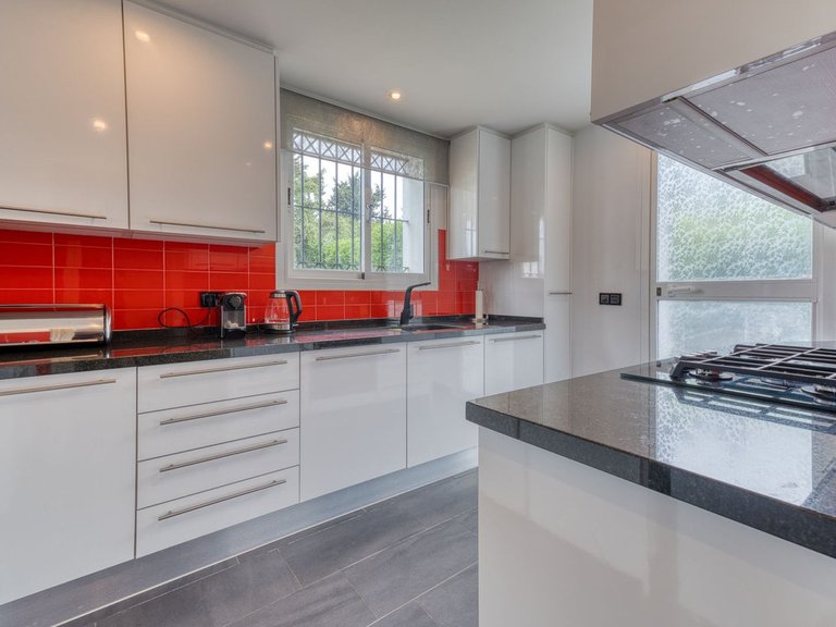 Villa for Sale in La Duquesa, Malaga 16