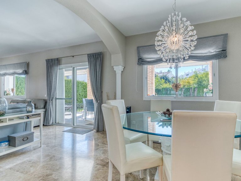 Villa for Sale in Calahonda, Malaga 16