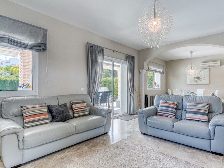 Villa for Sale in Calahonda, Malaga 17
