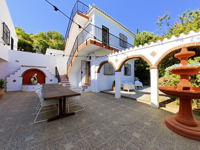Villa for Sale in Los Romanes, Malaga 8