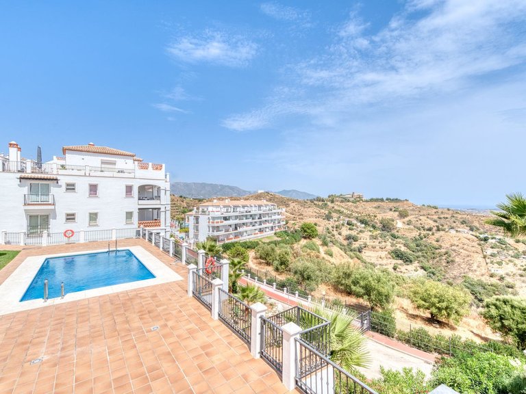 Apartment for Sale in Calahonda, Malaga 2