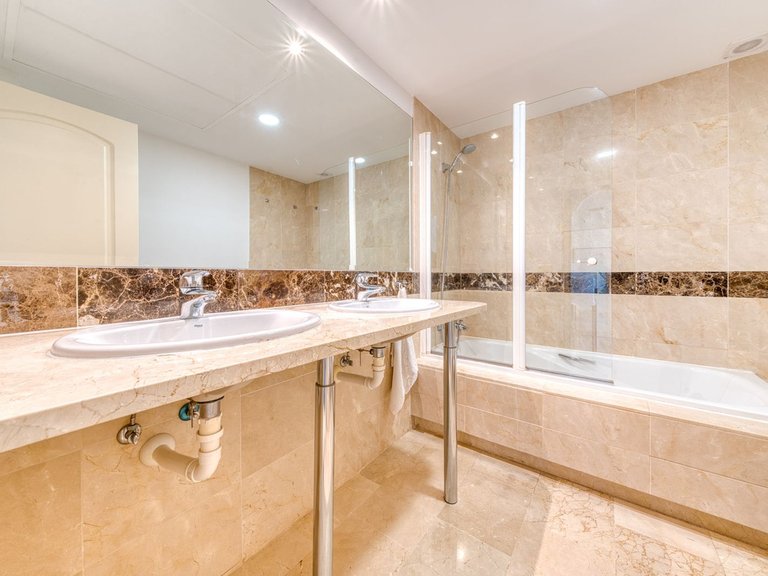 Apartment for Sale in Calahonda, Malaga 29
