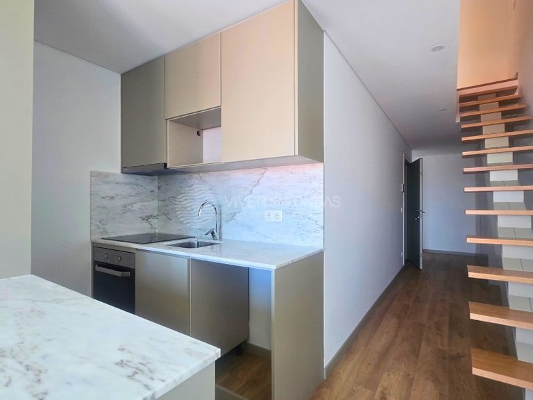 Apartment for Sale in Porto, Porto 6