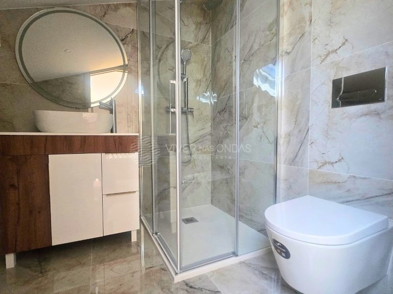 Apartment for Sale in Porto, Porto 18