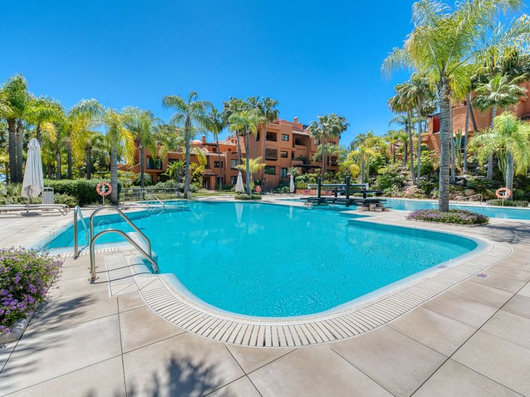 Penthouse for Sale in Puerto Banus, Malaga 34
