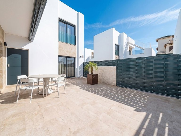 Villa for Sale in Rojales, Alicante 2