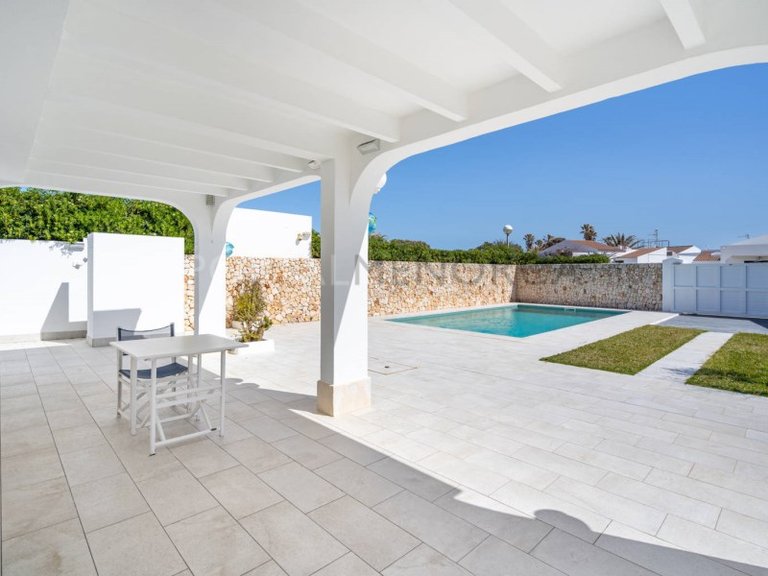 Villa for Sale in Cala'n Bosch, Menorca 4