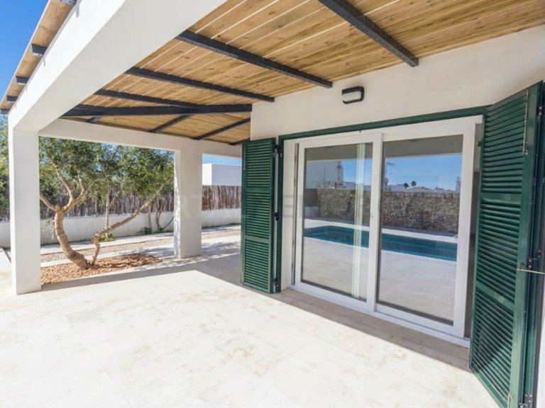 Villa for Sale in Platja Son Bou, Menorca 18