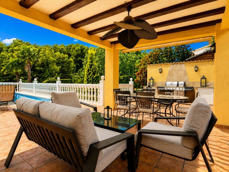 Villa for Sale in Inland La Sella Golf, Alicante 2
