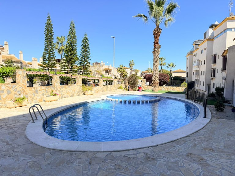 Apartment for Sale in Las Ramblas, Alicante 2