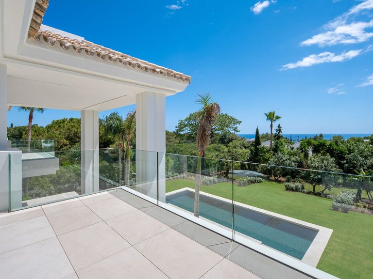 Villa for Sale in Marbella Golden Mile, Malaga 4