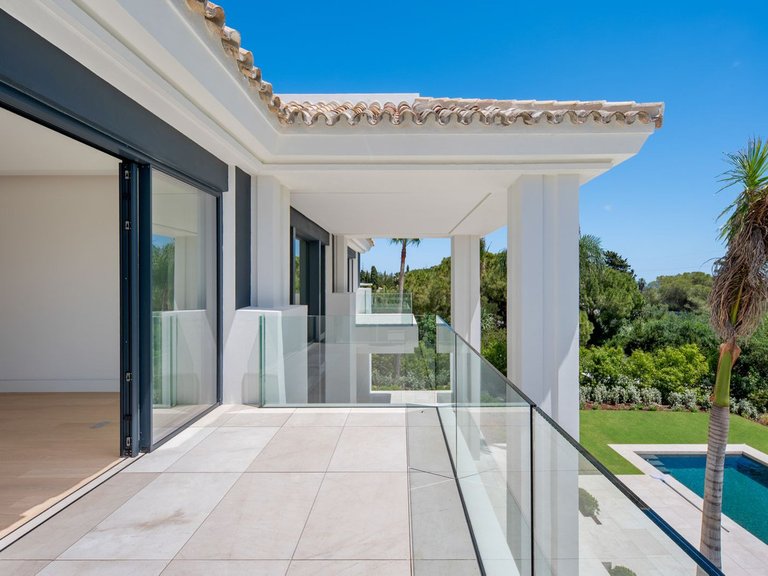 Villa for Sale in Marbella Golden Mile, Malaga 5
