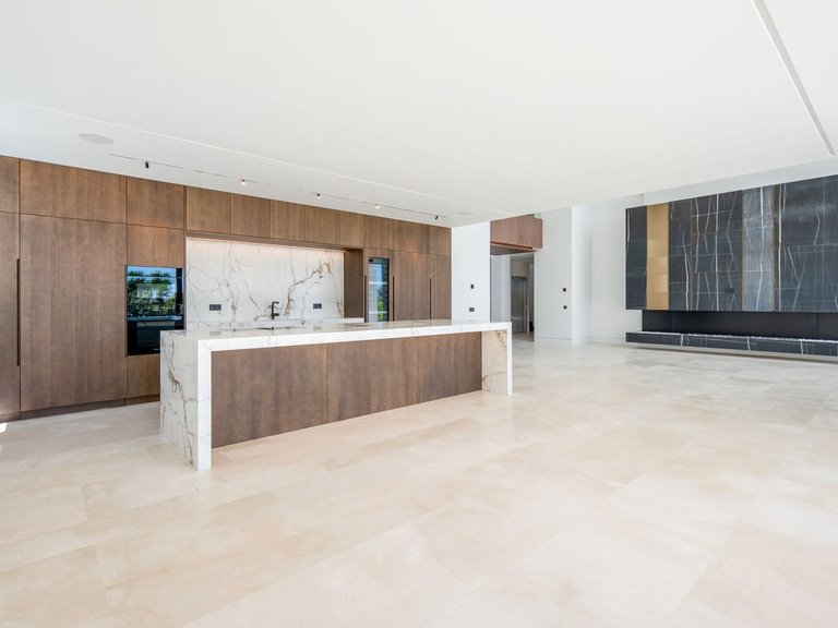Villa for Sale in Marbella Golden Mile, Malaga 8
