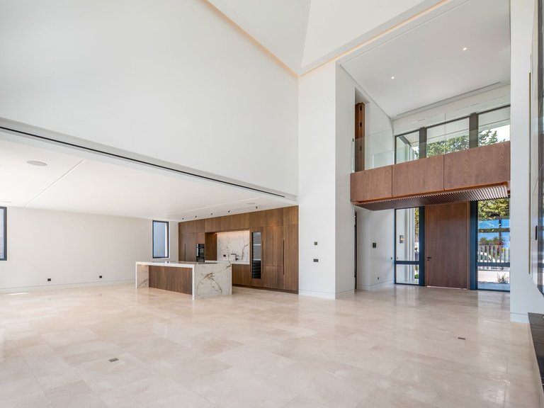 Villa for Sale in Marbella Golden Mile, Malaga 19
