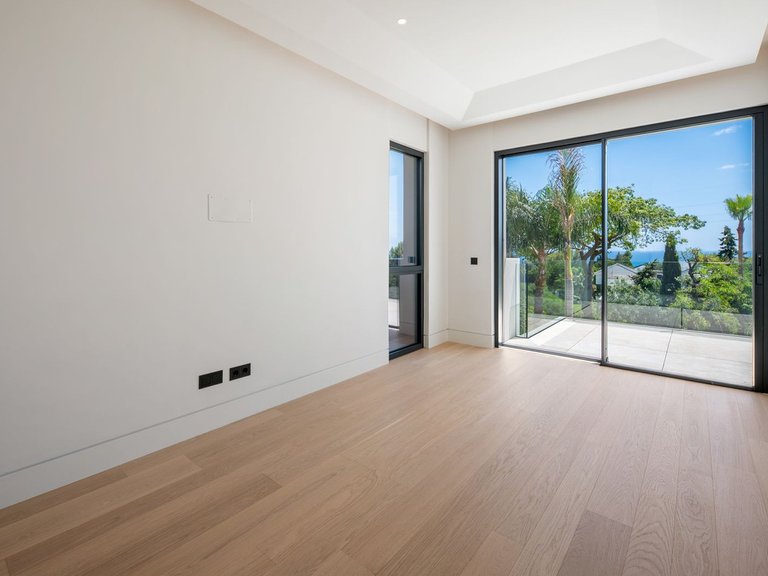 Villa for Sale in Marbella Golden Mile, Malaga 30