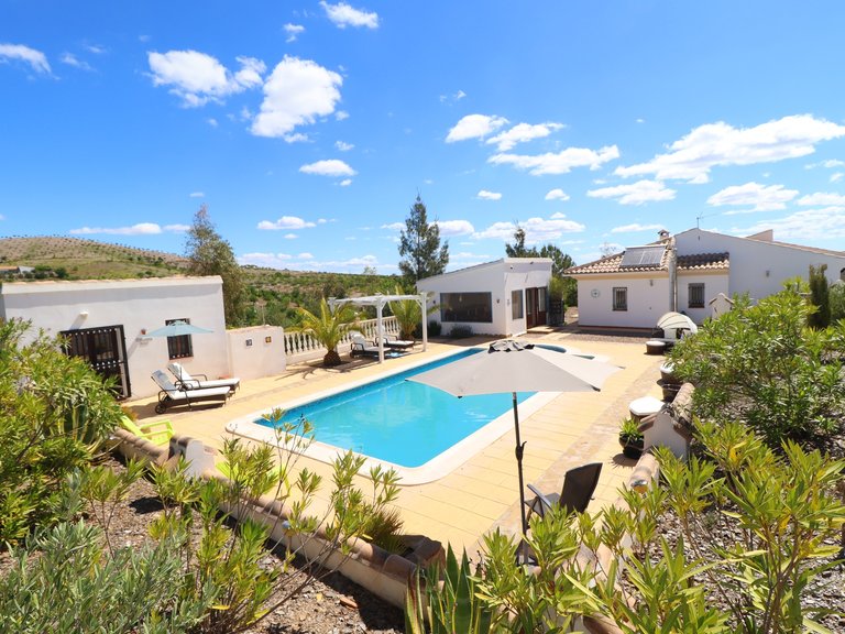 Villa for Sale in Velez-rubio, Almeria 1