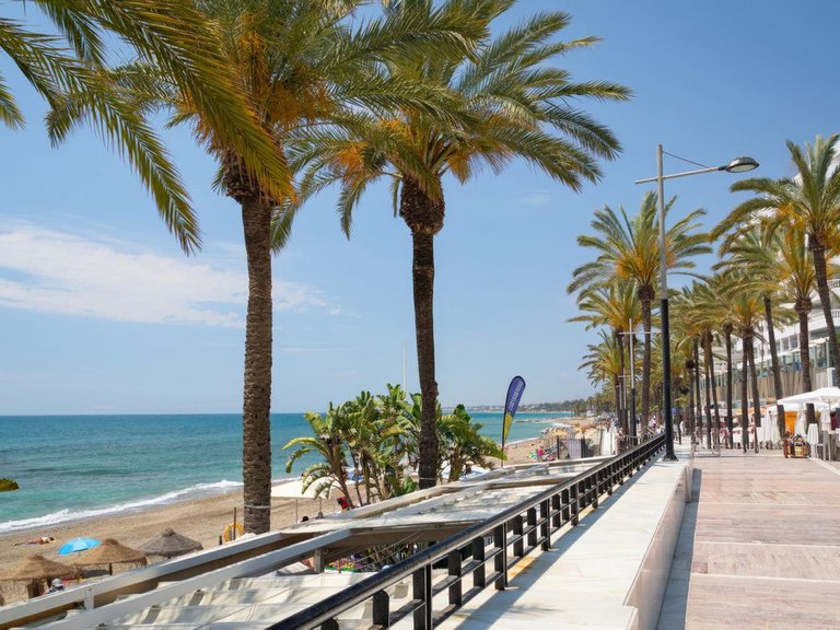 Apartment for Sale in San Pedro De Alcantara, Malaga 1