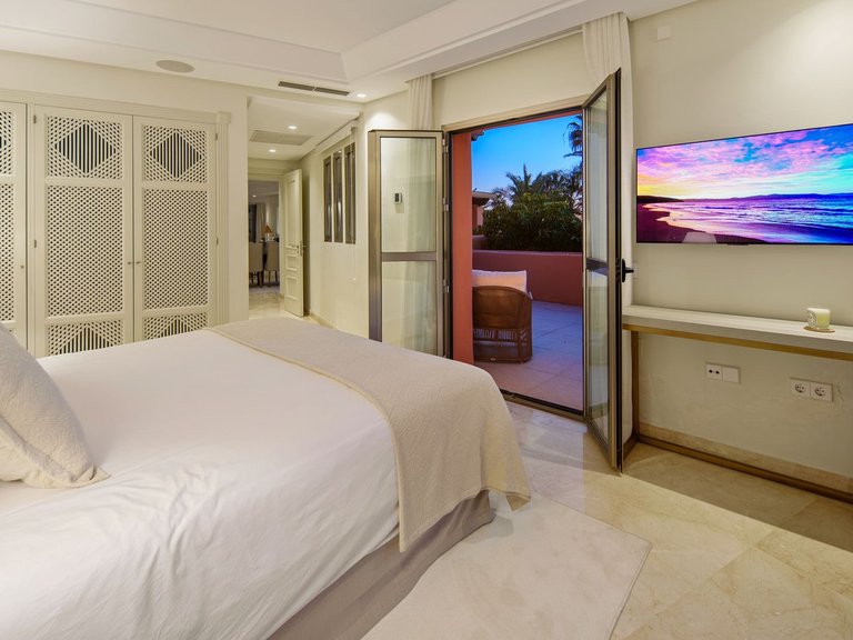 Penthouse for Sale in Marbella, Malaga 47