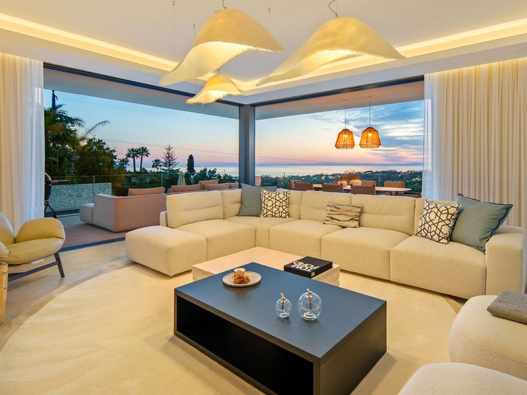 Villa for Sale in El Rosario, Malaga 37
