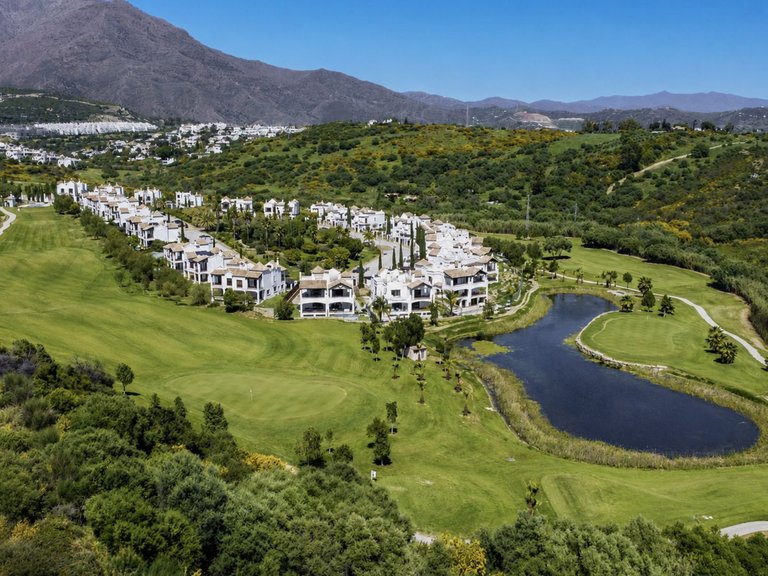 Villa for Sale in Estepona, Malaga 1