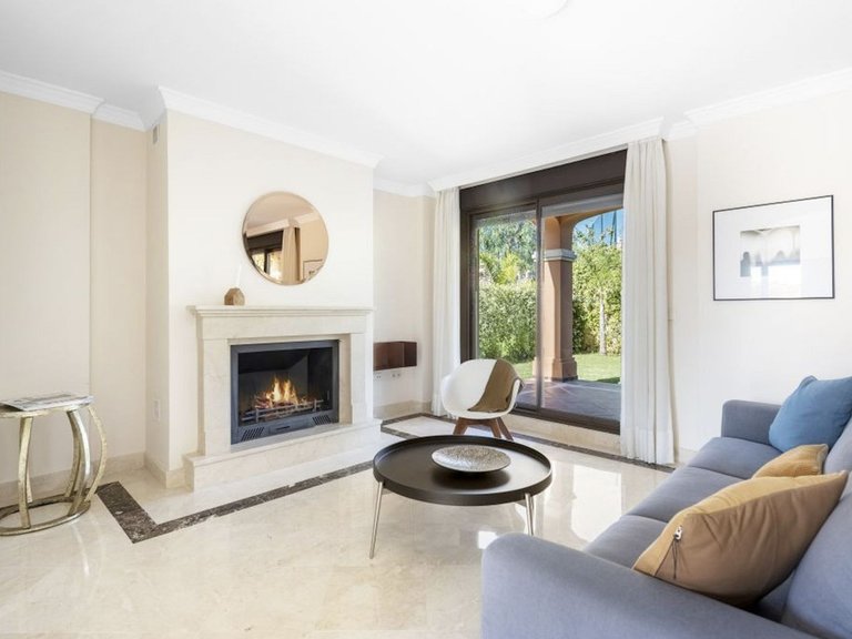 Villa for Sale in Estepona, Malaga 19
