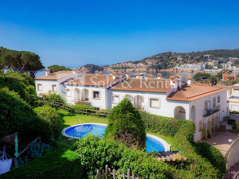 Town House for Sale in Sant Feliu De Guixols, Gerona 4