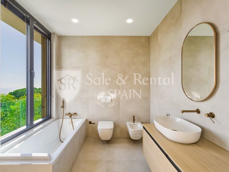 Villa for Sale in Lloret De Mar, Gerona 13