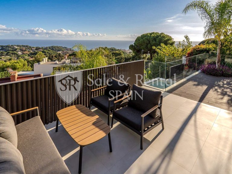 Villa for Sale in Lloret De Mar, Gerona 25